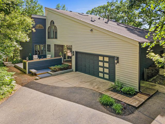 15120 Chestnut Circle, Burnsville, MN 55306