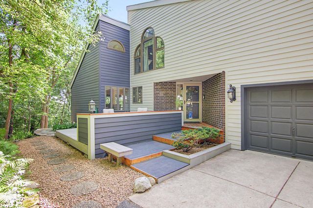 15120 Chestnut Circle, Burnsville, MN 55306