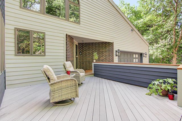 15120 Chestnut Circle, Burnsville, MN 55306