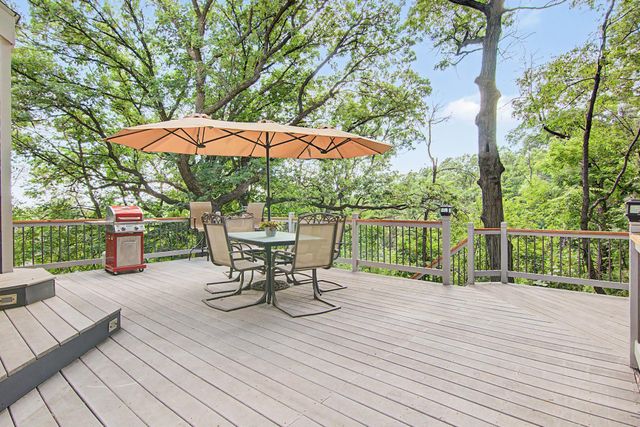 15120 Chestnut Circle, Burnsville, MN 55306