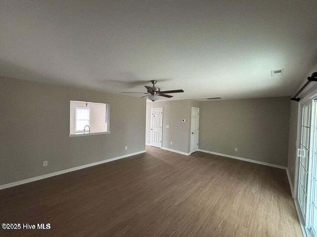 1226 Masters Lane B, Greenville, NC 27834