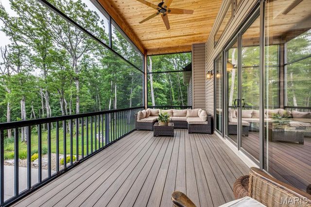 339 Lohman Hollow, Warrenton, MO 63383