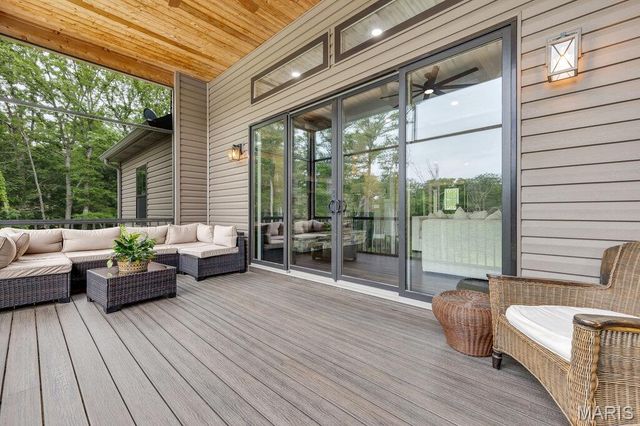 339 Lohman Hollow, Warrenton, MO 63383
