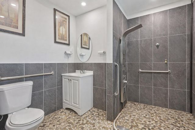 4688 NW 1st Street, Plantation, FL 33317