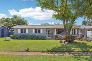 4688 NW 1st Street, Plantation, FL 33317
