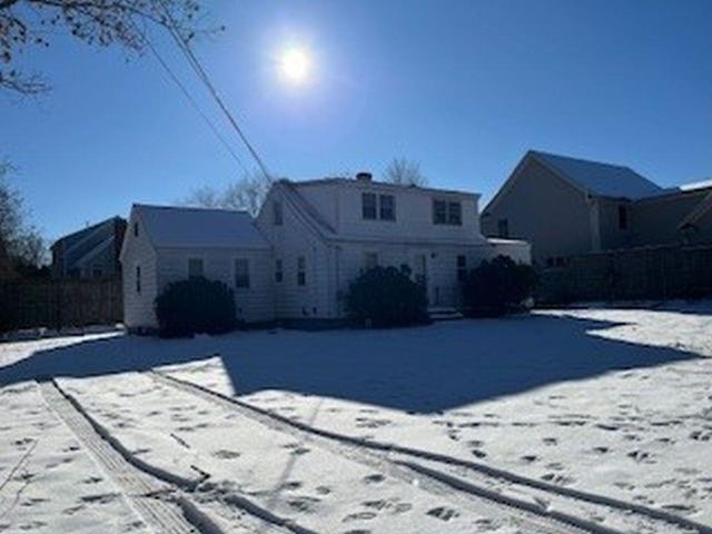 1360 Woodbury Avenue, Portsmouth, NH 03801