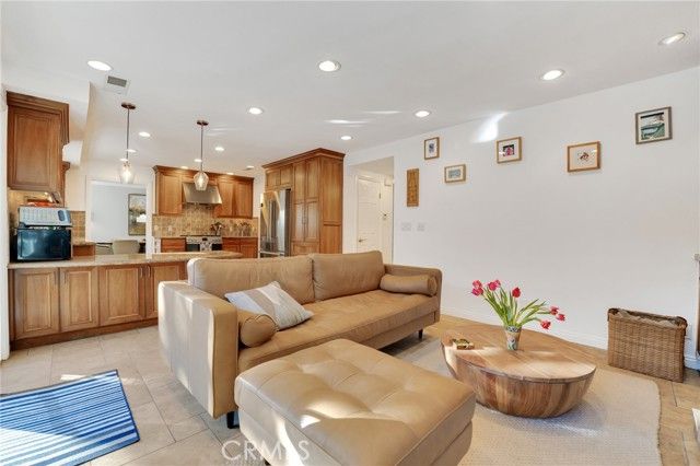 6334 Aquarius Avenue, Agoura Hills, CA 91301