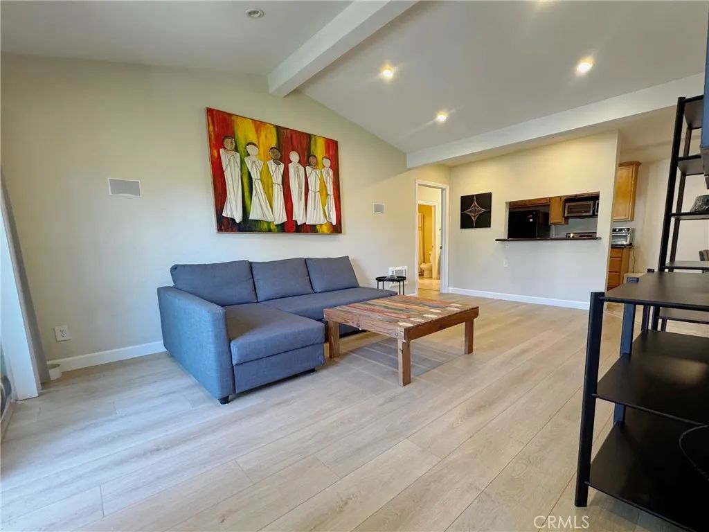 1345 Cabrillo Park E10, Santa Ana, CA 92701