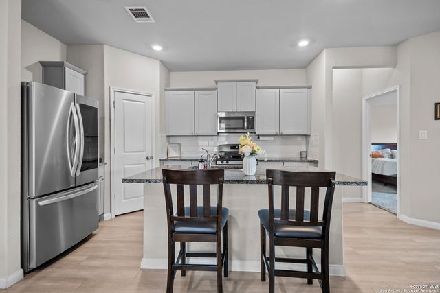 6651 Beehive, San Antonio, TX 78252