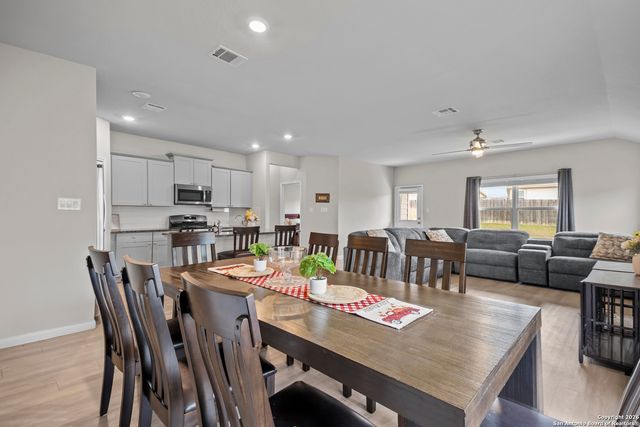 6651 Beehive, San Antonio, TX 78252