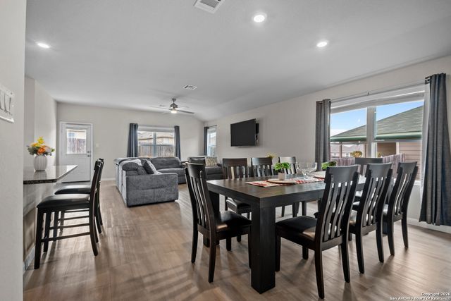 6651 Beehive, San Antonio, TX 78252