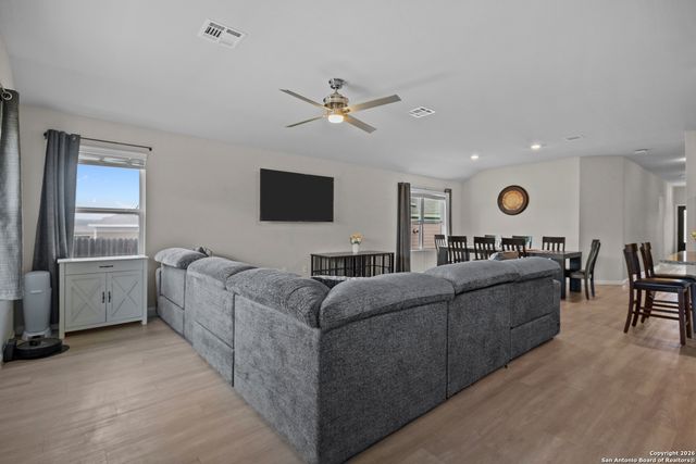 6651 Beehive, San Antonio, TX 78252