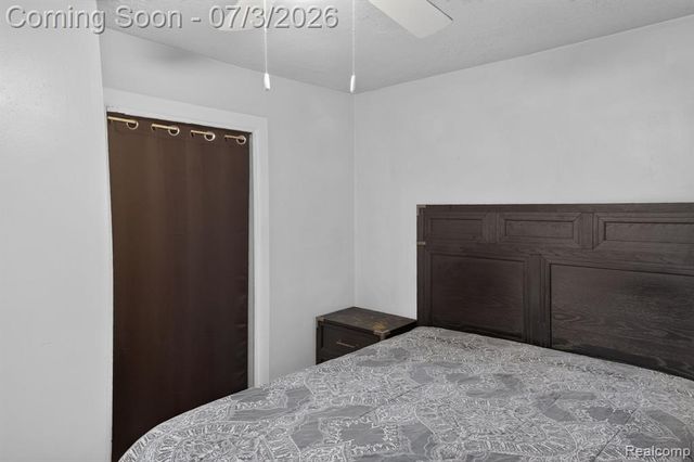 21326 Ithaca Avenue, Ferndale, MI 48220