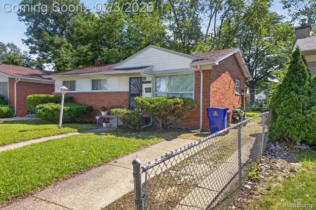21326 Ithaca Avenue, Ferndale, MI 48220
