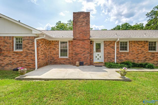 708 Apache Street NW, Hartselle, AL 35640