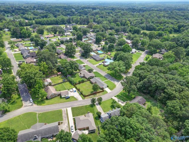 708 Apache Street NW, Hartselle, AL 35640