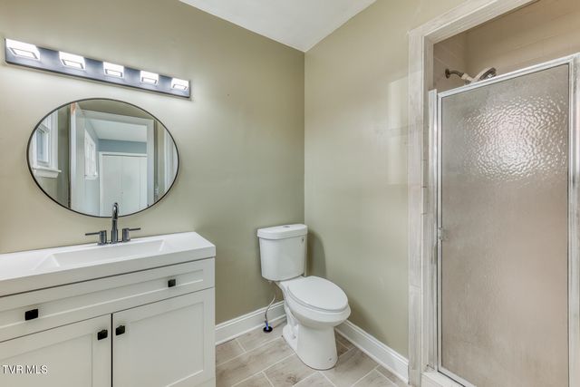 1140 Foxcroft Road, Bristol, VA 24201