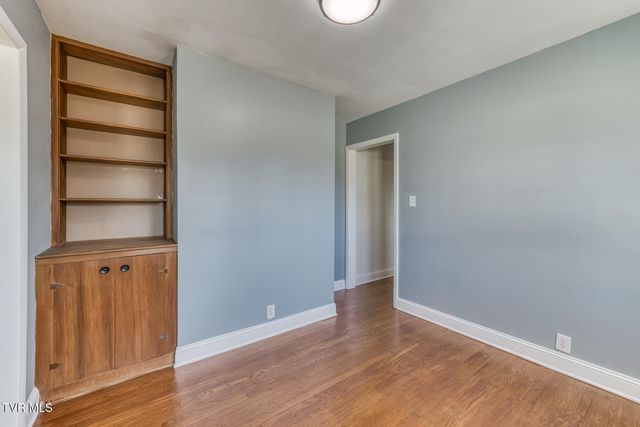 1140 Foxcroft Road, Bristol, VA 24201