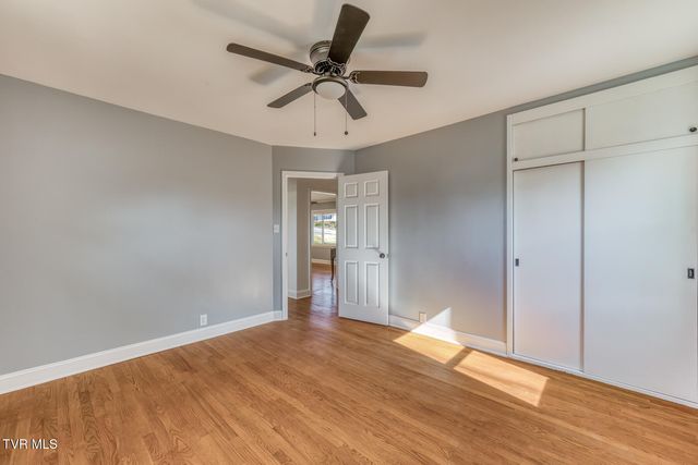 1140 Foxcroft Road, Bristol, VA 24201