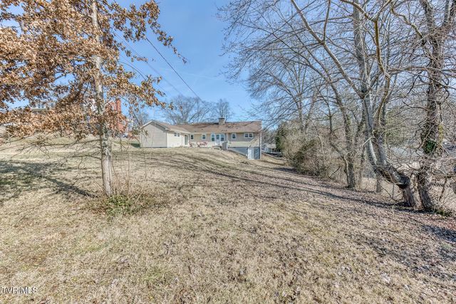 1140 Foxcroft Road, Bristol, VA 24201