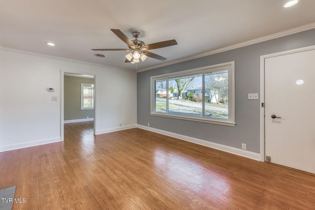 1140 Foxcroft Road, Bristol, VA 24201