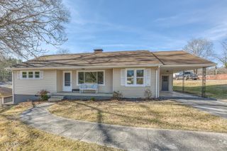 1140 Foxcroft Road, Bristol, VA 24201