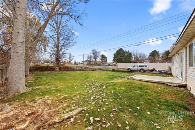 5523 Ormsby Ave, Caldwell, ID 83607