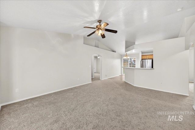 5523 Ormsby Ave, Caldwell, ID 83607