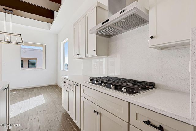 962 KEENLAND Avenue, El Paso, TX 79932