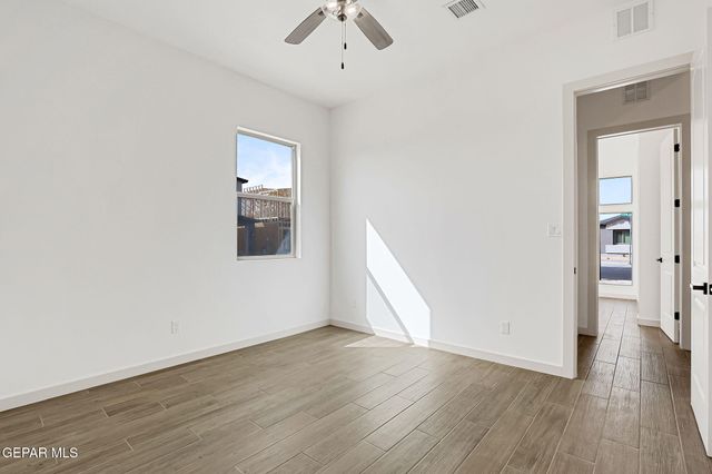 962 KEENLAND Avenue, El Paso, TX 79932