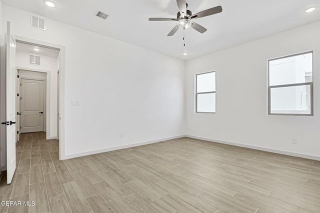 962 KEENLAND Avenue, El Paso, TX 79932