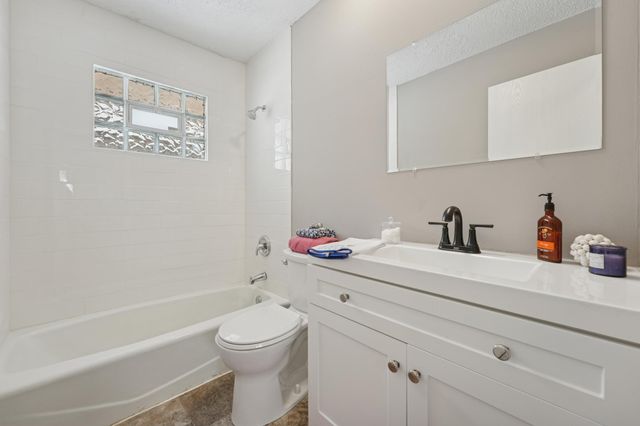 2509 N 6th Street, Minneapolis, MN 55411