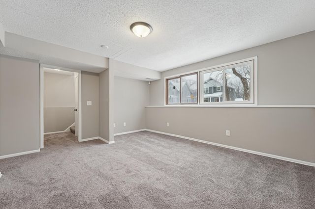 2509 N 6th Street, Minneapolis, MN 55411