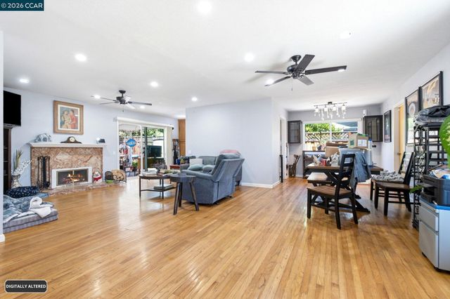 838 Cherokee Dr, Livermore, CA 94551