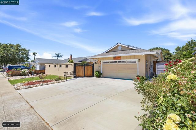 838 Cherokee Dr, Livermore, CA 94551