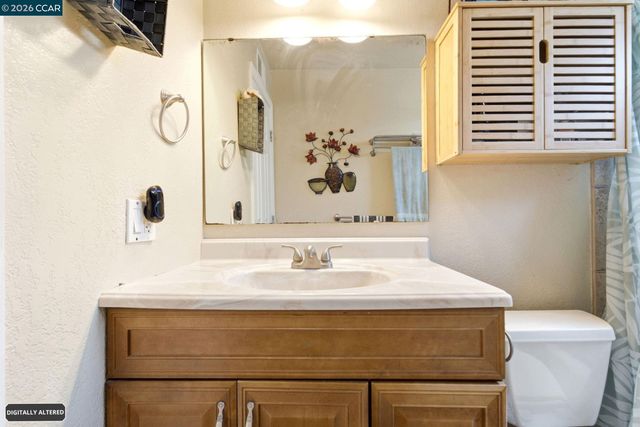 838 Cherokee Dr, Livermore, CA 94551