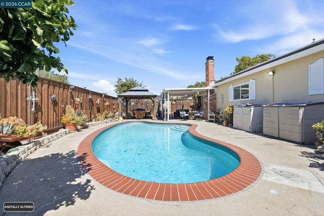 838 Cherokee Dr, Livermore, CA 94551