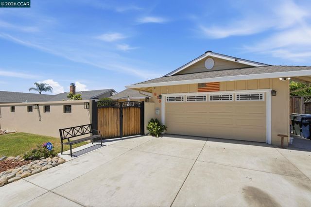 838 Cherokee Dr, Livermore, CA 94551