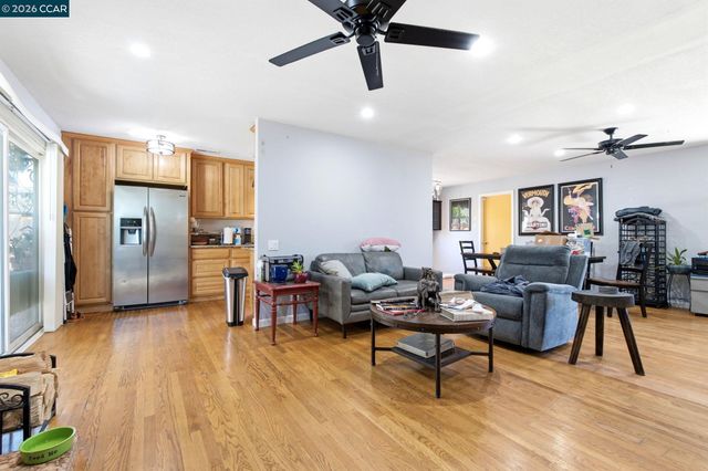 838 Cherokee Dr, Livermore, CA 94551