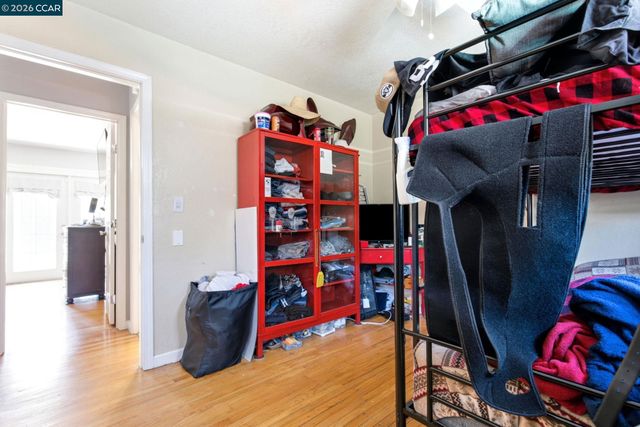 838 Cherokee Dr, Livermore, CA 94551