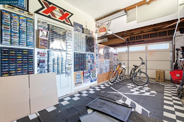 838 Cherokee Dr, Livermore, CA 94551