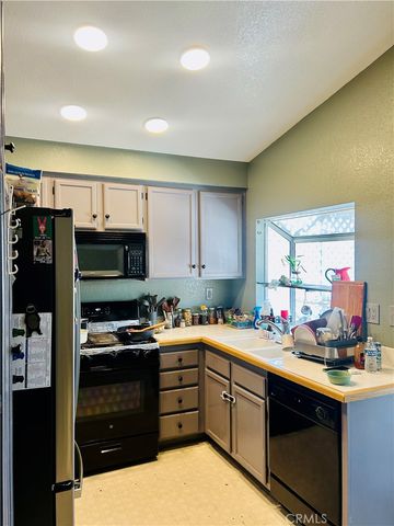 12418 Highgate Ave, Victorville, CA 92395