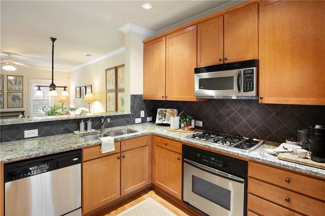 655 Mead Street SE 37, Atlanta, GA 30312