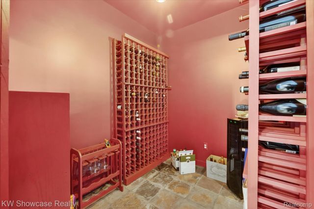 707 Pointe Court, Milford Village, MI 48381