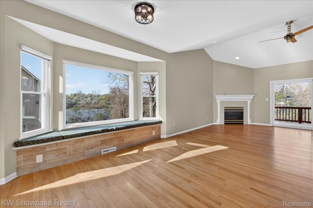 707 Pointe Court, Milford Village, MI 48381