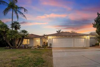 843 Santa Regina, Solana Beach, CA 92075