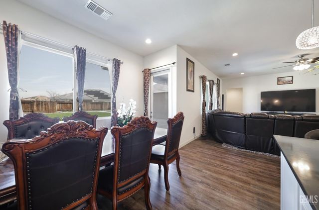 16002 Canterbury Court, Bakersfield, CA 93314