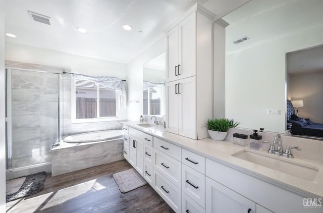 16002 Canterbury Court, Bakersfield, CA 93314