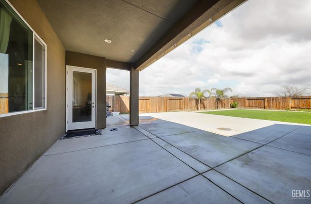 16002 Canterbury Court, Bakersfield, CA 93314