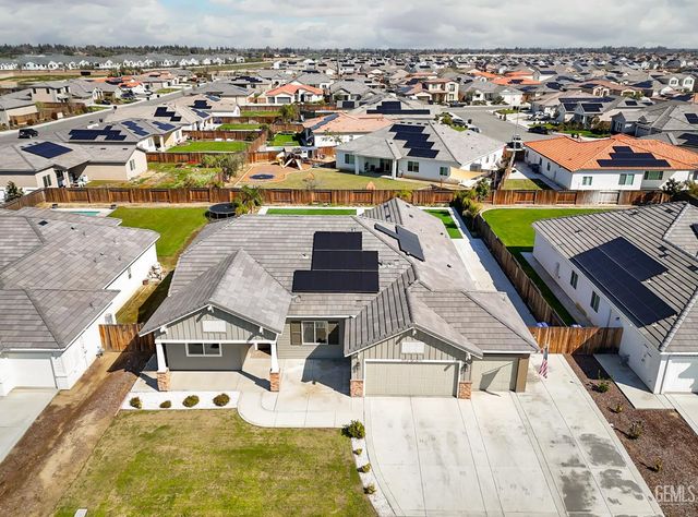 16002 Canterbury Court, Bakersfield, CA 93314